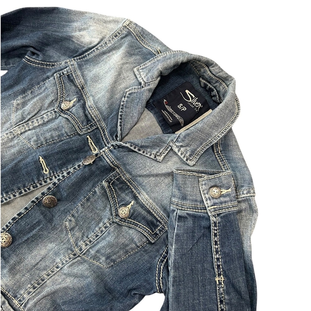 Silver Jeans Co Denim Trucker Jacket Medium Wash Faded Whiskered Western S